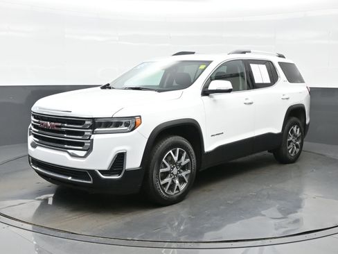 Used 2023 GMC Acadia SLE w/ Driver Convenience Package FWD image 2