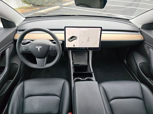 Used 2019 Tesla Model 3 Long Range image 2