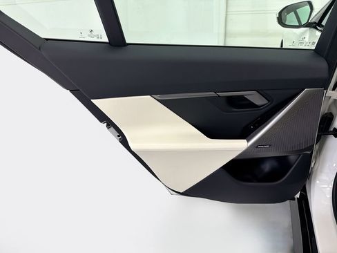 New 2026 BMW i5 eDrive40 w/ M Sport Package RWD image 25