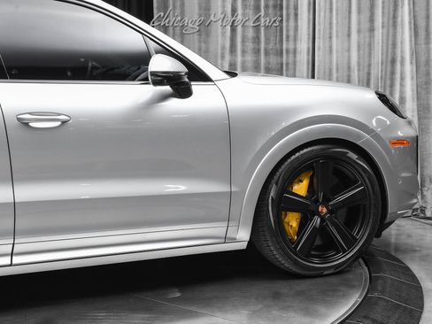 Used 2025 Porsche Cayenne GTS image 49