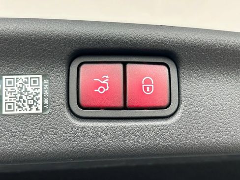 Used 2024 Mercedes-Benz C 300 Sedan image 45