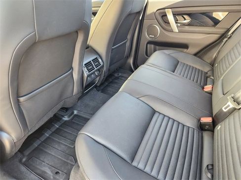Used 2025 Land Rover Discovery Sport S image 29