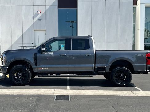 New 2026 Ford F250 Lariat w/ Black Appearance Package AWD/4WD image 6