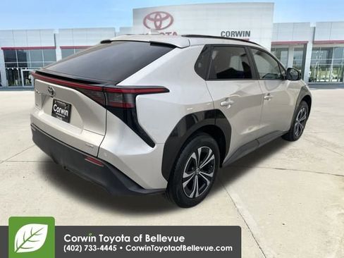 Used 2023 Toyota bZ4X XLE image 5