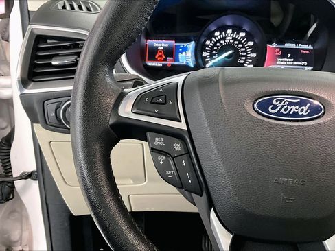 Used 2018 Ford Edge Titanium w/ Equipment Group 302A AWD/4WD image 22