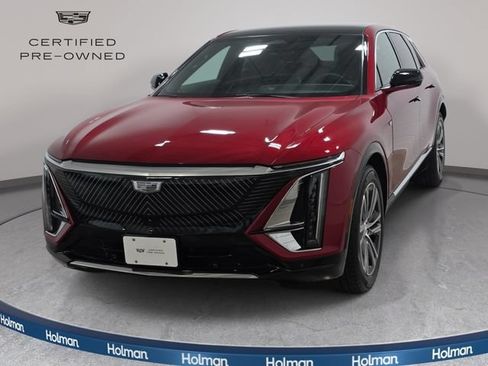 Certified 2024 Cadillac Lyriq Luxury AWD/4WD image 1
