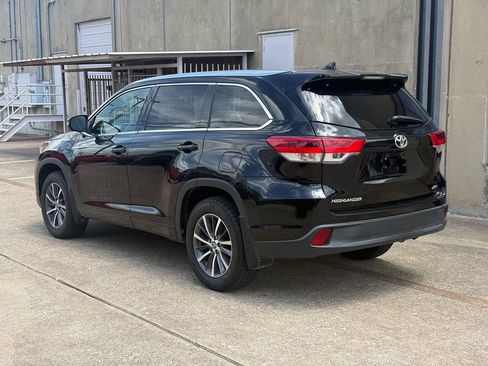 Used 2018 Toyota Highlander XLE FWD image 5