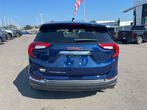 Used 2022 GMC Terrain SLT w/ Infotainment Package II image 4