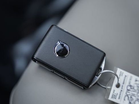 New 2026 Volvo XC90 B6 Plus w/ Protection Package Premier image 44