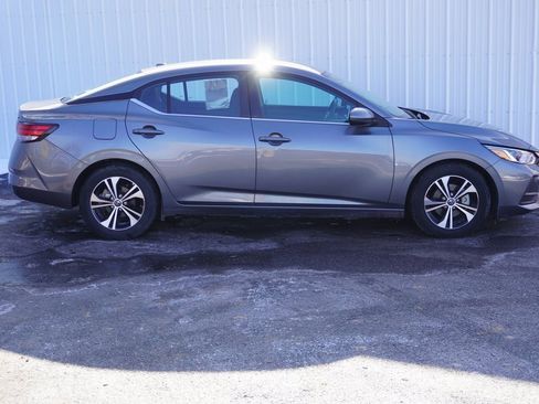 Used 2023 Nissan Sentra SV image 2