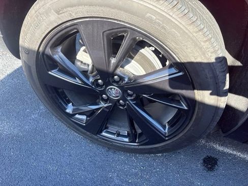 Used 2022 Buick Envision Essence w/ Sport Touring Package FWD image 6