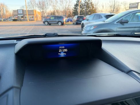 Used 2022 Subaru Forester Premium AWD/4WD image 13