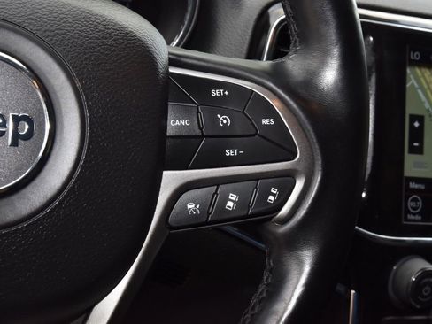 Used 2022 Jeep Grand Cherokee Limited AWD/4WD image 24