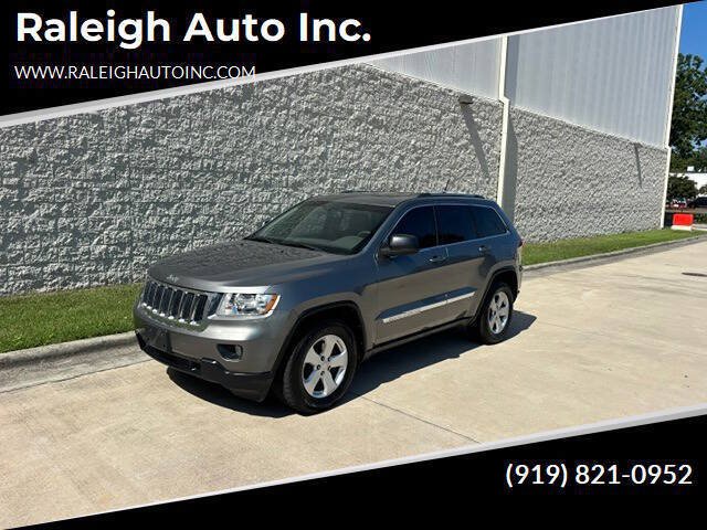 Used 2013 Jeep Grand Cherokee Laredo AWD/4WD image 1