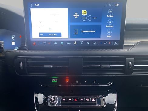 Used 2024 Lincoln Corsair AWD w/ Towing Package image 18