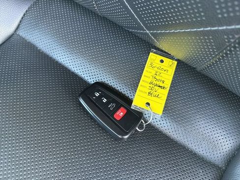 Used 2022 Toyota Highlander Platinum AWD/4WD image 35