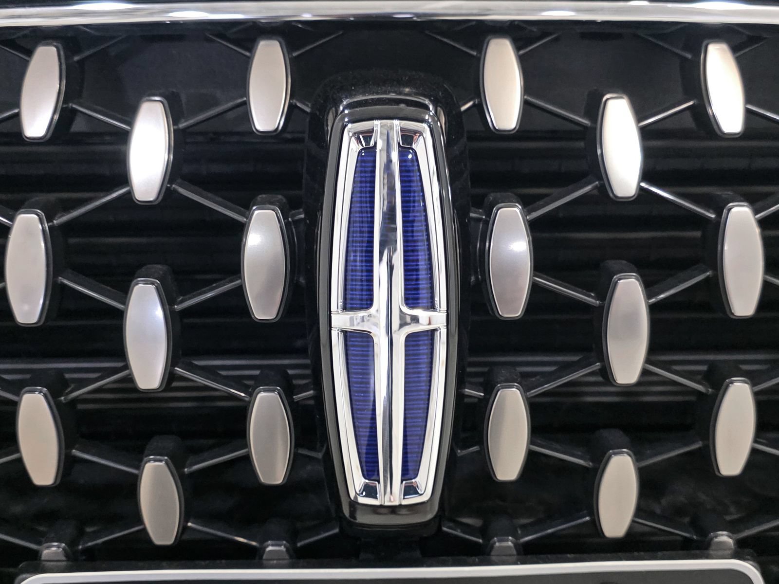 New 2025 Lincoln Corsair Grand Touring AWD/4WD image 13