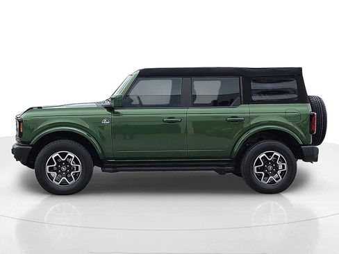 Used 2023 Ford Bronco Outer Banks image 3