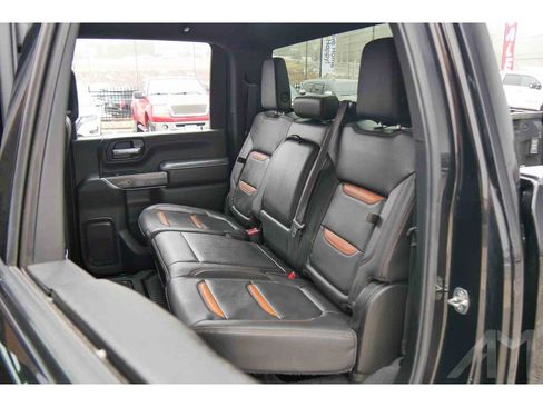 Used 2022 GMC Sierra 2500 AT4 w/ Snow Plow Prep/Camper Package image 17