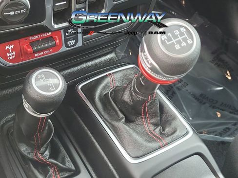 Used 2022 Jeep Gladiator Rubicon w/ Cold Weather Group image 23