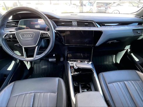 Used 2023 Audi e-tron Premium Plus w/ Premium Plus Package image 15