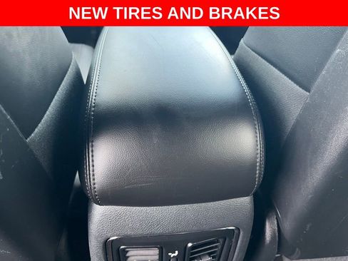 Used 2018 Jeep Grand Cherokee Limited AWD/4WD image 24