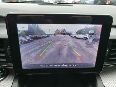 Used 2020 Ford Explorer XLT w/ Comfort Package AWD/4WD image 24