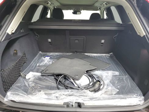 Certified 2025 Volvo XC60 T8 Plus w/ Protection Package Premier AWD/4WD image 11