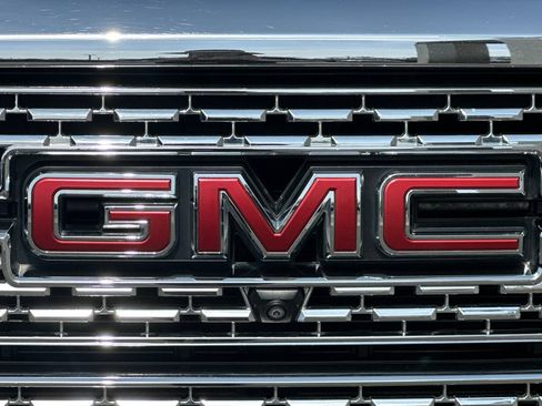 Used 2021 GMC Sierra 2500 Denali w/ Denali Black Diamond Edition AWD/4WD image 38