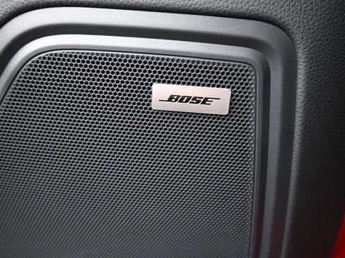 Certified 2025 Porsche Macan AWD/4WD image 25
