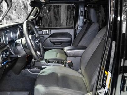 Used 2023 Jeep Wrangler Unlimited w/ Cold Weather Group