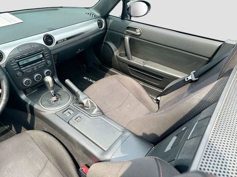 Used 2015 MAZDA MX-5 Miata Club RWD image 21