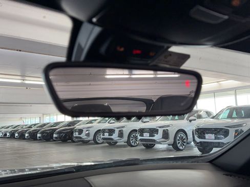 Used 2015 Mercedes-Benz SLK 250 image 23