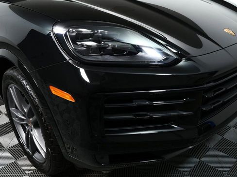 Used 2026 Porsche Cayenne Coupe AWD/4WD image 39