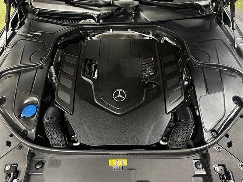 Used 2018 Mercedes-Benz S 560 Sedan image 26