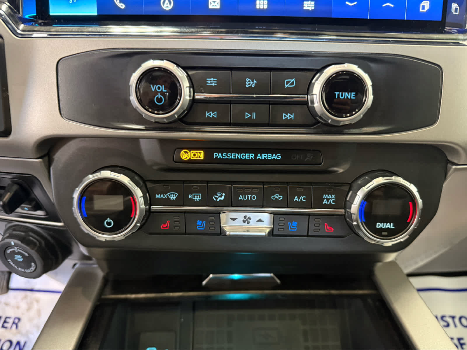 Used 2022 Ford F250 Lariat w/ Lariat Ultimate Package AWD/4WD image 19