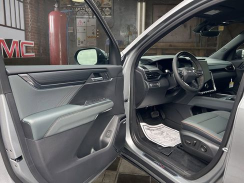 New 2026 GMC Acadia AT4 w/ Super Cruise Package image 16