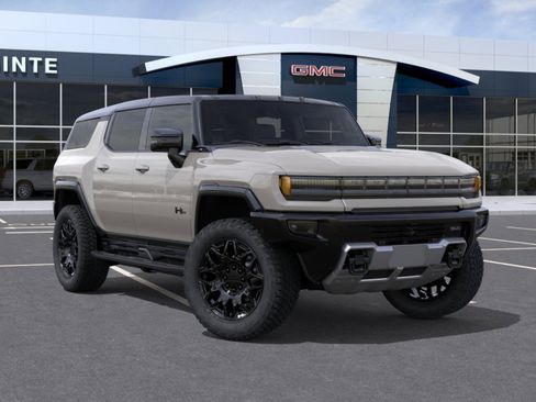 New 2026 GMC Hummer EV SUV w/ LPO, Dark Essentials Package AWD/4WD image 7