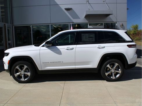 New 2025 Jeep Grand Cherokee Limited image 6