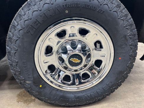 Used 2022 Chevrolet Silverado 2500 LT w/ Convenience Package AWD/4WD image 38