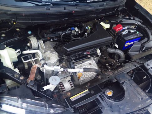 Used 2016 Nissan Rogue SV w/ SV Premium Package image 23