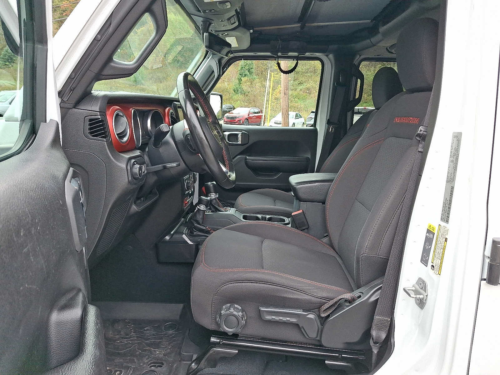 Used 2022 Jeep Wrangler Unlimited Rubicon w/ Cold Weather Group AWD/4WD image 13