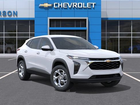 New 2026 Chevrolet Trax LS FWD image 3