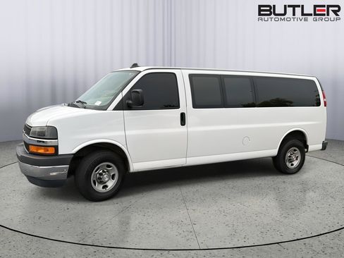 Used 2019 Chevrolet Express 3500 LT w/ LT Preferred Equipment Group RWD image 7