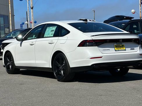 Used 2025 Honda Accord Sport image 5