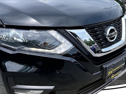 Used 2017 Nissan Rogue SV AWD/4WD image 33
