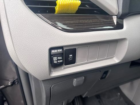 Used 2018 Toyota Sienna XLE w/ Protection Package AWD/4WD image 27