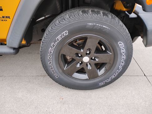 Used 2014 Jeep Wrangler Unlimited Sport w/ Quick Order Package 24S image 22