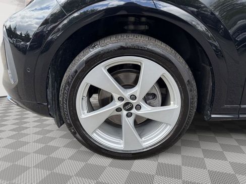 Used 2025 Audi Q5 Prestige AWD/4WD image 9