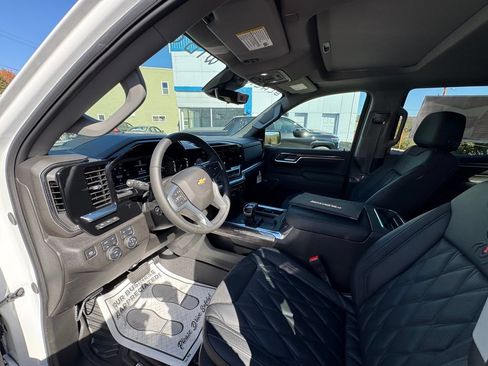 New 2025 Chevrolet Silverado 1500 LTZ AWD/4WD image 20